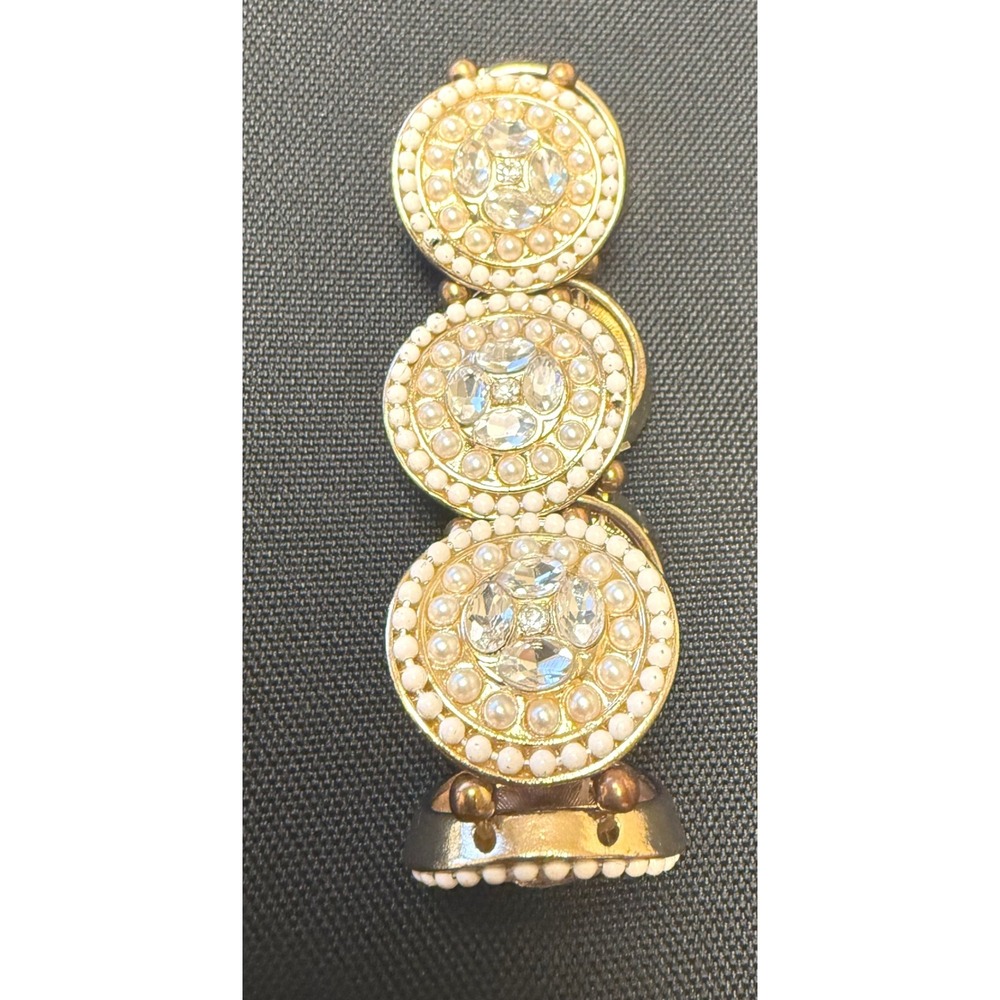 Gold Tone Faux Pearl Crystal‎ Medallion Statement Stretch Bracelet White Beads